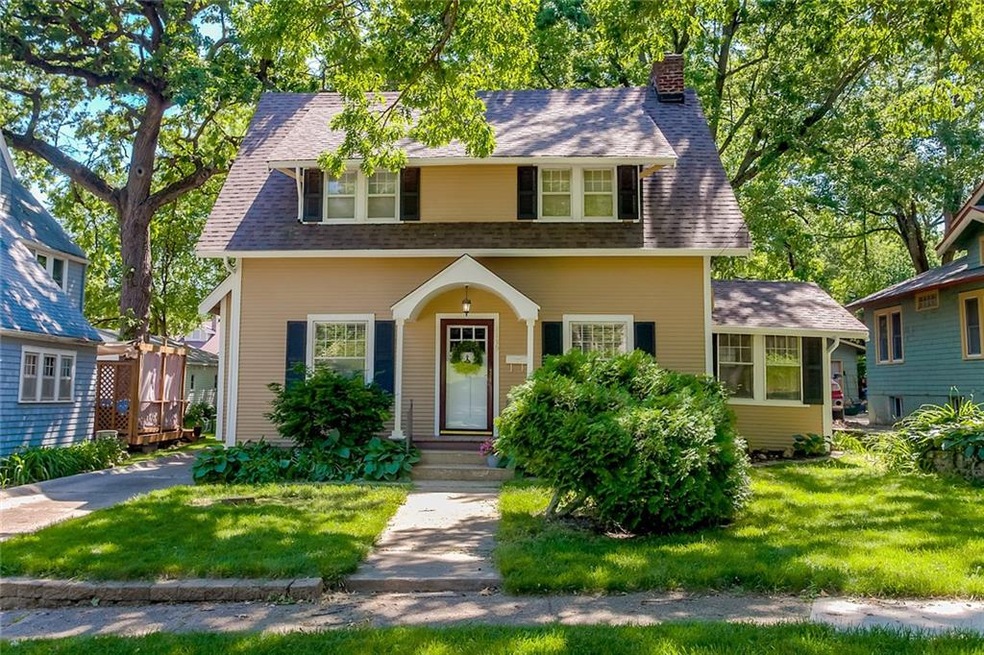 1139 39th St, Des Moines, IA 50311 - photo 1