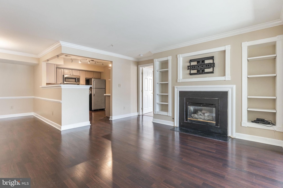 9220D Cardinal Forest Ln, Lorton, VA 22079 - photo 1