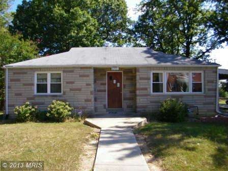 8401 Oakleigh Rd, Parkville, MD 21234 - photo 1