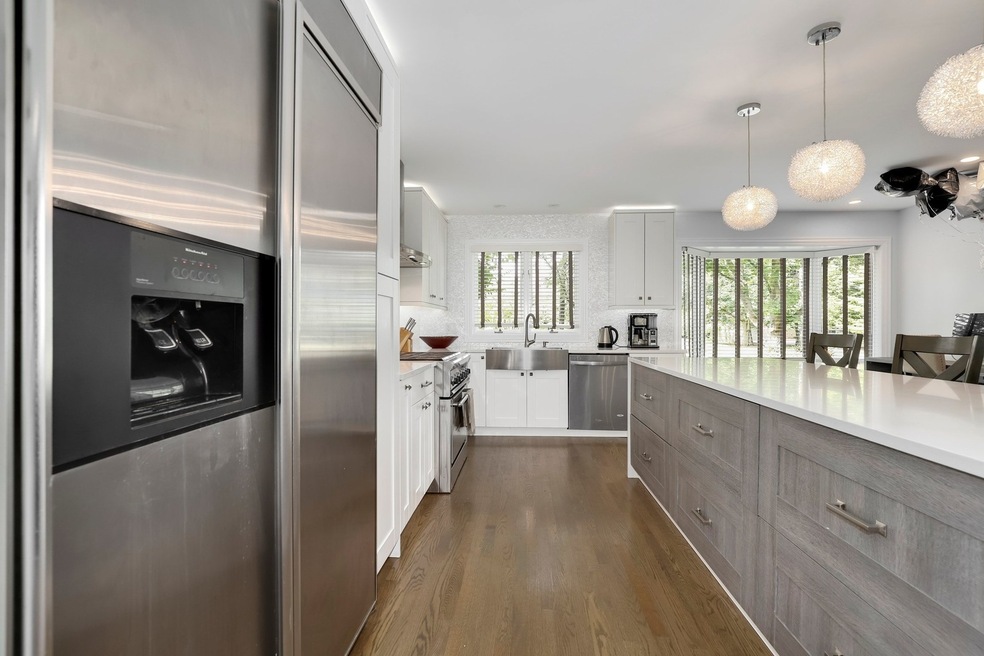 745 Becker Rd, Glenview, IL 60025 - photo 1