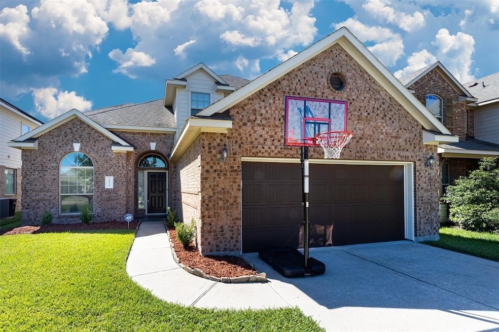 For Rent $2,400/month • Co-Listing Agent