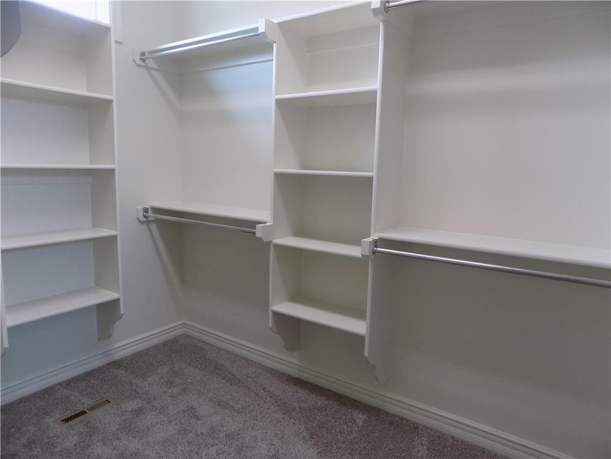 4024 SW Odell Dr, Lees Summit, MO 64082 - photo 1