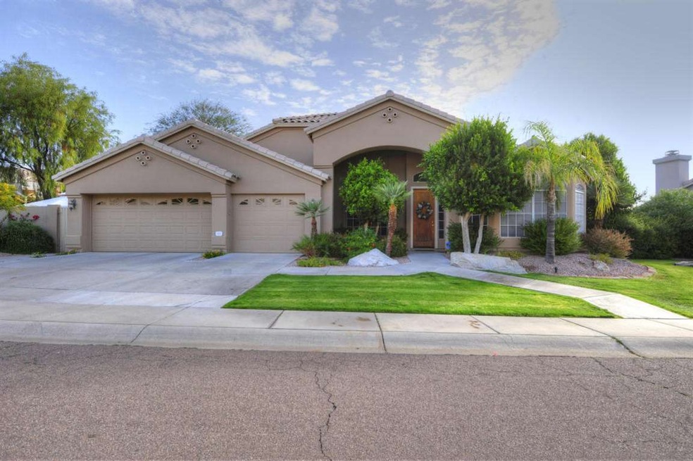 Great Curb Appeal!