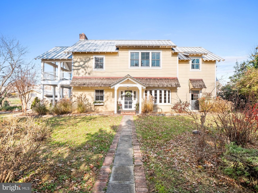 43293 Mountain View Dr, Chantilly, VA 20152 - photo 1