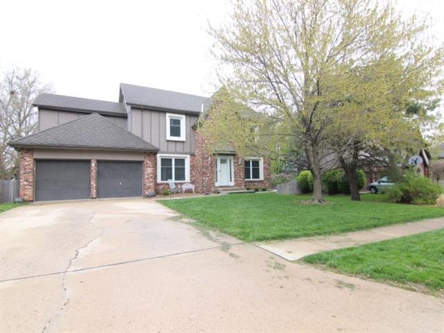 8520 Richards Road - 5 Bedroom - 2.1 Bath - Pool -
