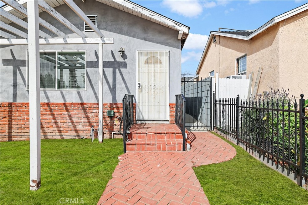 13507 Sayre St, Sylmar, CA 91342 - photo 1