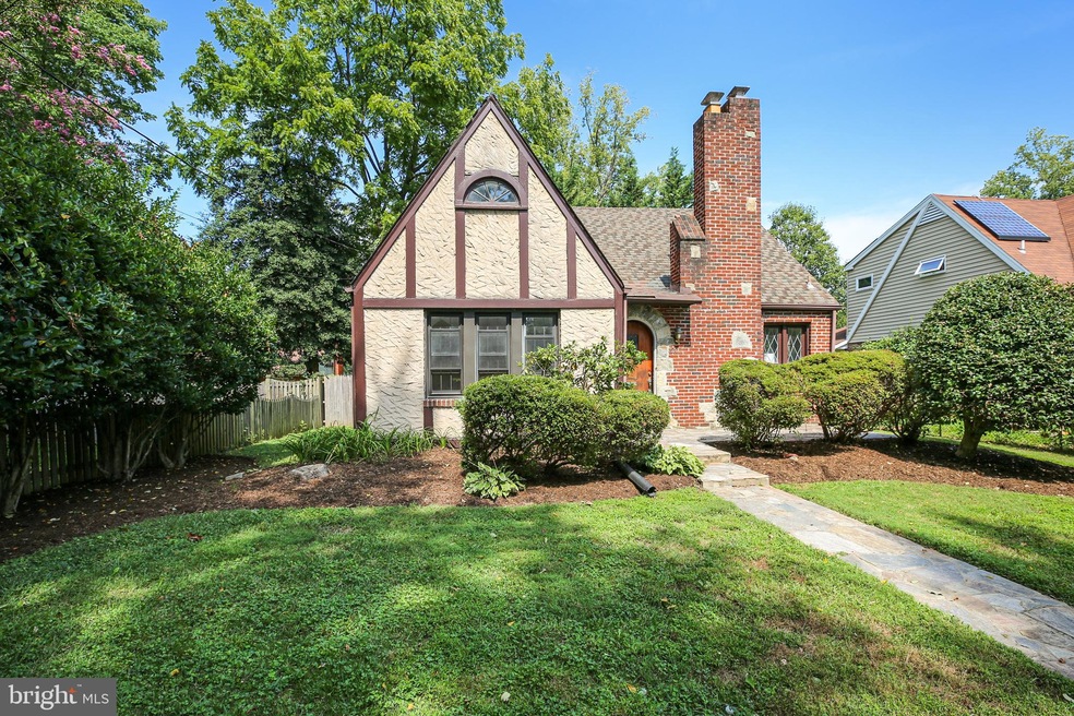 2011 Lansdowne Way, Silver Spring, MD 20910 - photo 1