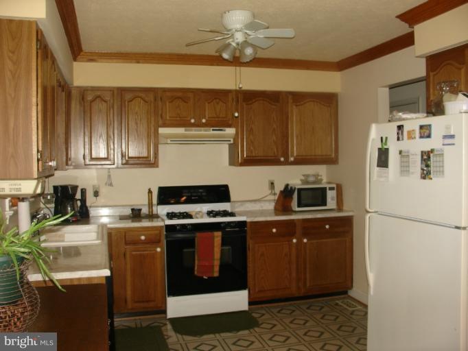 822 Clearview Rd, Luray, VA 22835 - photo 1