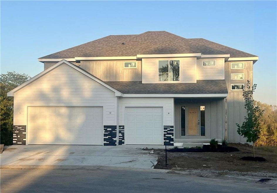 1345 N Holland Ct, Independence, MO 64056 - photo 1