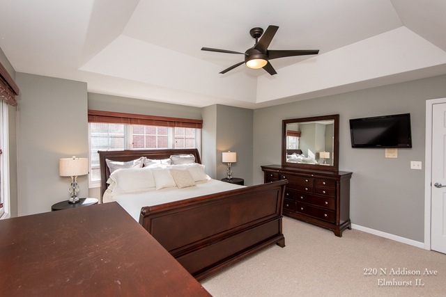 220 N Addison Ave, Elmhurst, IL 60126 - photo 1