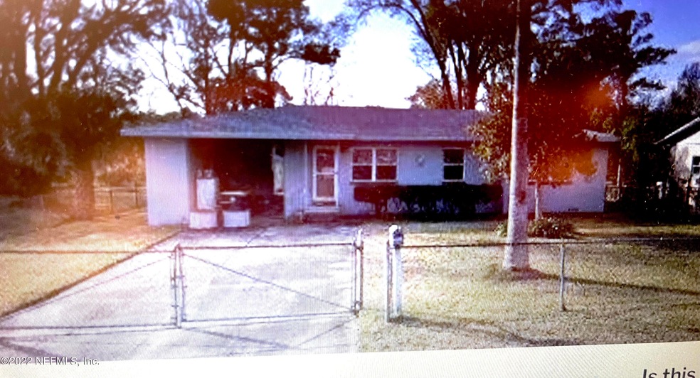 6524 Harlow Blvd, Jacksonville, FL 32210 - photo 1