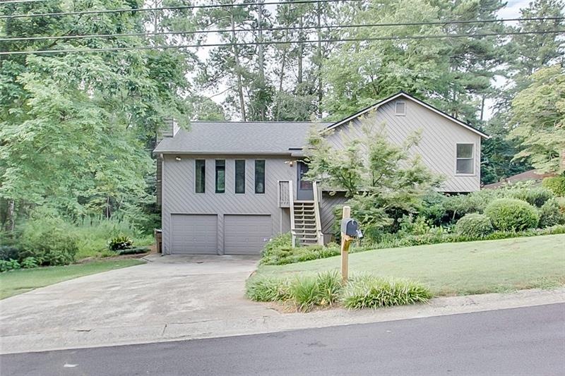 5069 Ravenwood Dr, Marietta, GA 30066 - photo 1