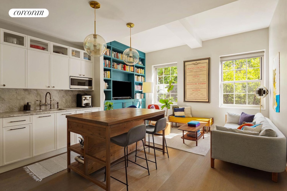 Pending $995,000 • Co-Listing Agent