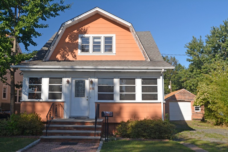 815 Harrell Ave, Woodbridge, NJ 07095 - photo 1