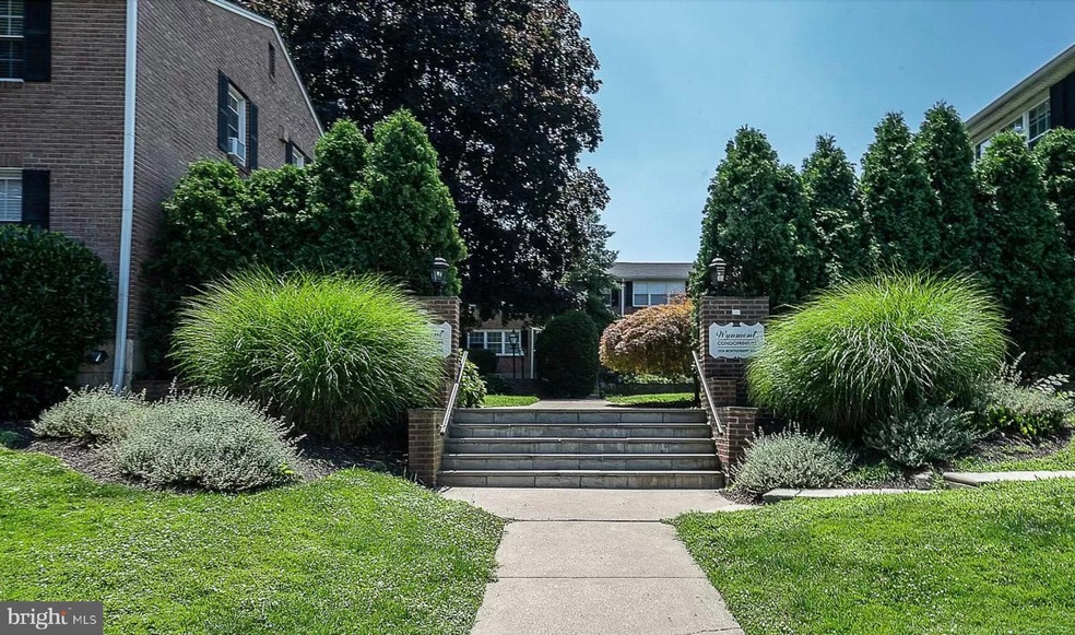 1334 Montgomery Ave unit B1, Narberth, PA 19072 - photo 1