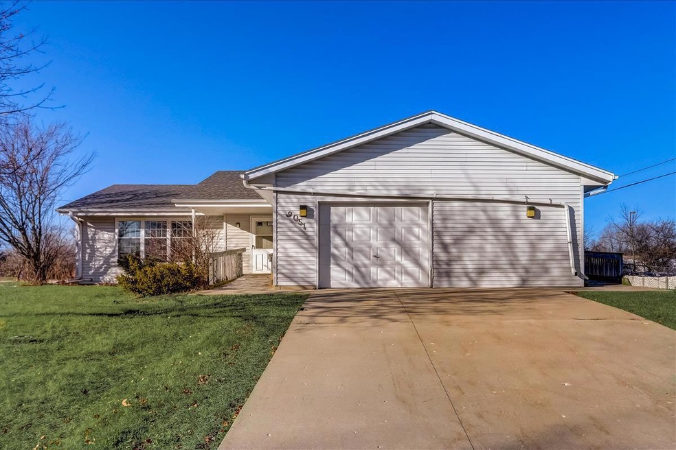 S 26th St-002