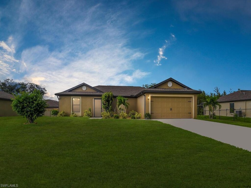 253 Lunette St, Fort Myers, FL 33913 - photo 1