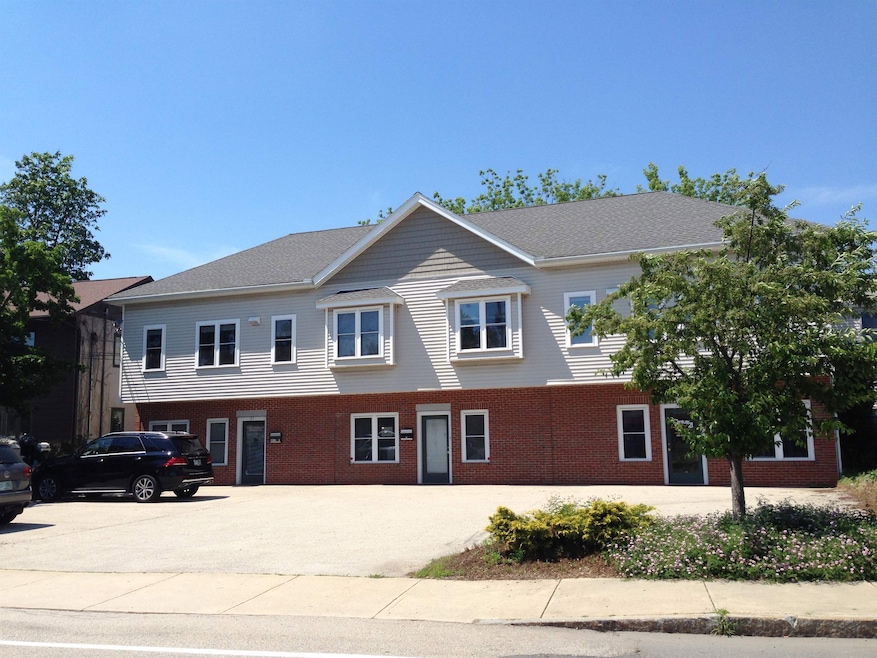 21 E Pearl St unit 3, Nashua, NH 03060 - photo 1