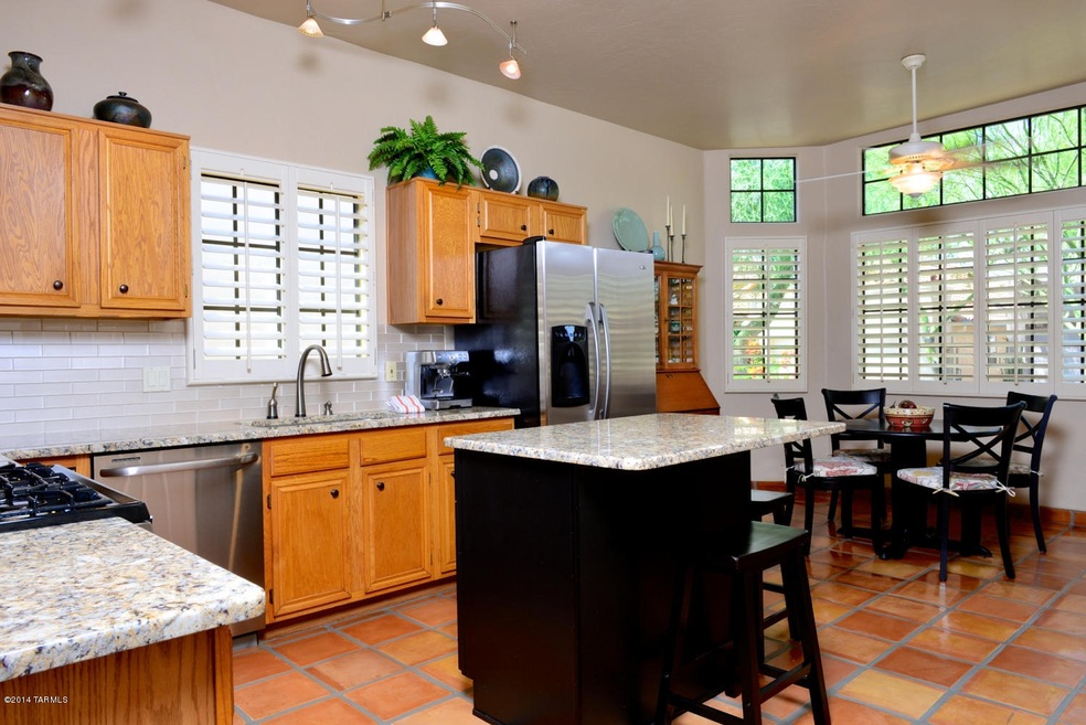 001 - Kitchen & Nook