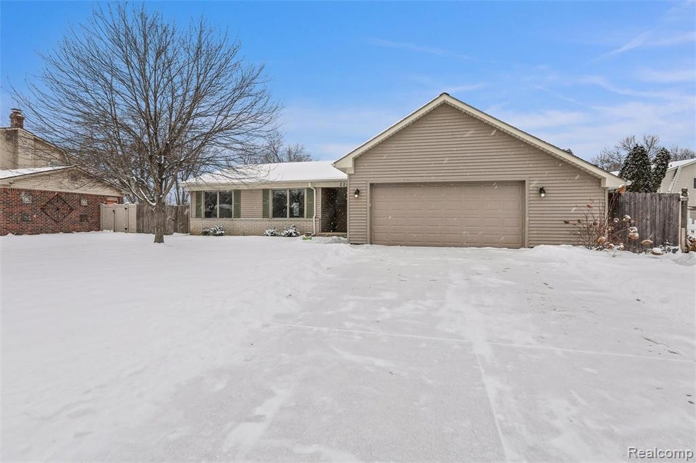 01-22644 Shadowpine Way0031.jpg