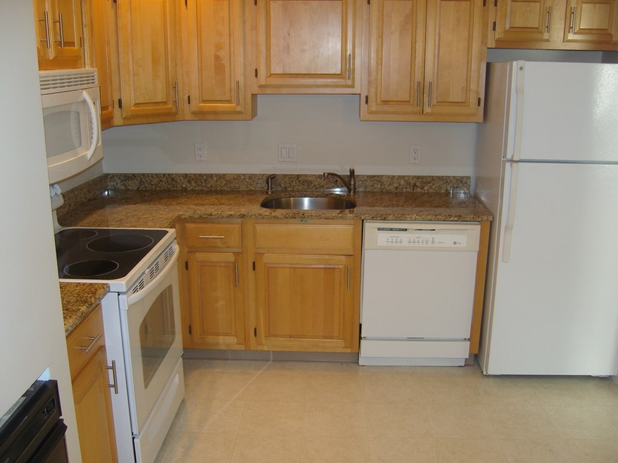 425 Woburn St unit 17, Lexington, MA 02420 - photo 1