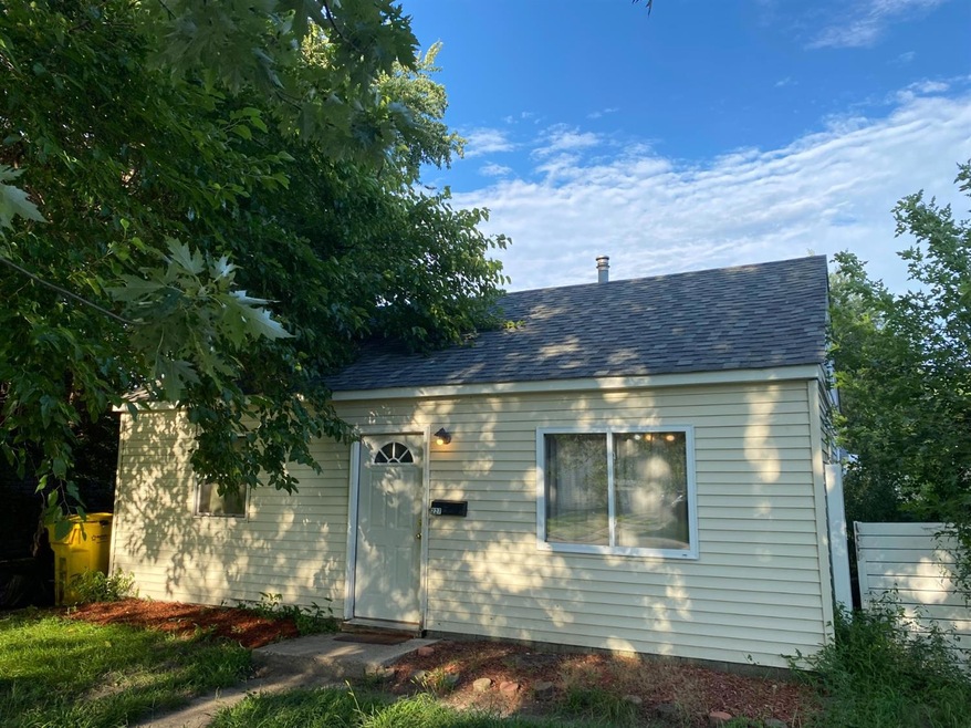 227 N Jay St, Griffith, IN 46319 - photo 1