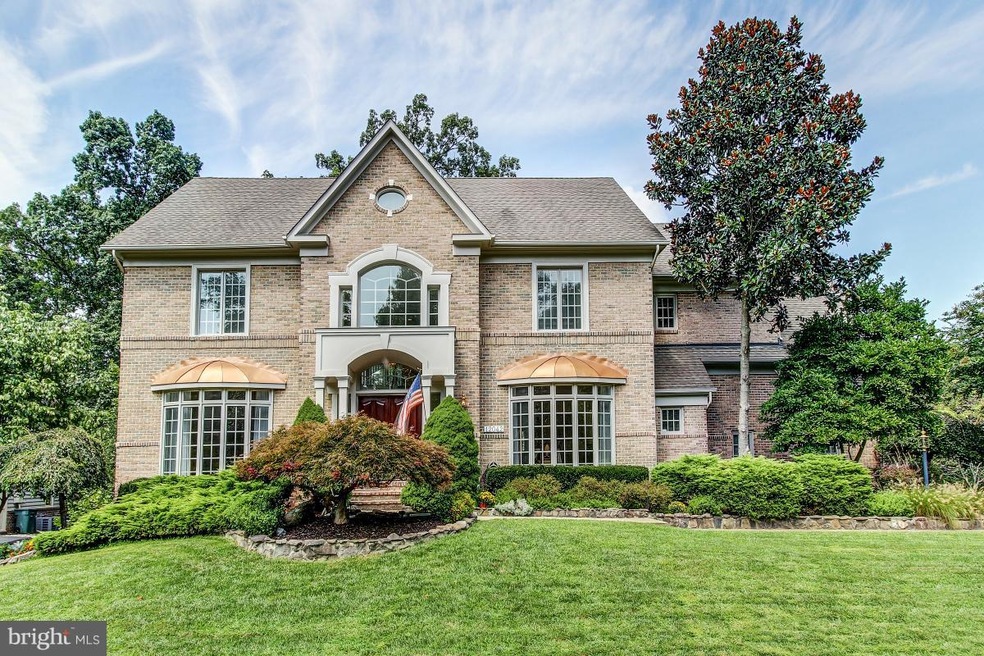 12042 Creekbend Dr, Reston, VA 20194 - photo 1