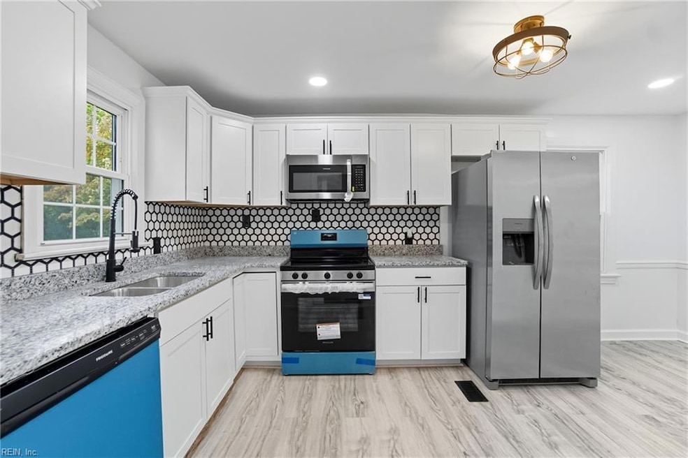 21 Gibson Rd, Hampton, VA 23669 - photo 1