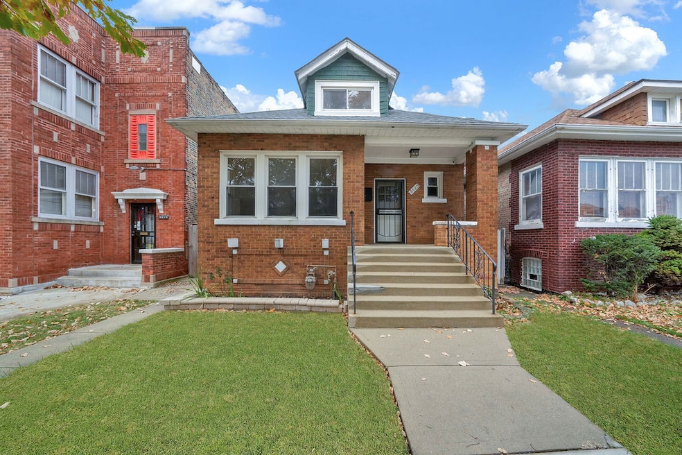 6620 S Richmond St, Chicago, IL 60629 - photo 1