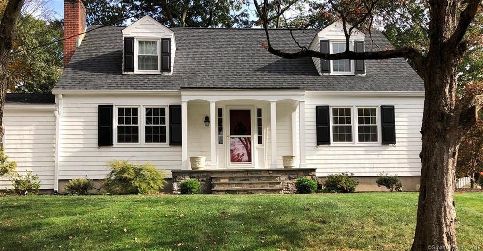 10 Robinson St, Darien, CT 06820 - photo 1