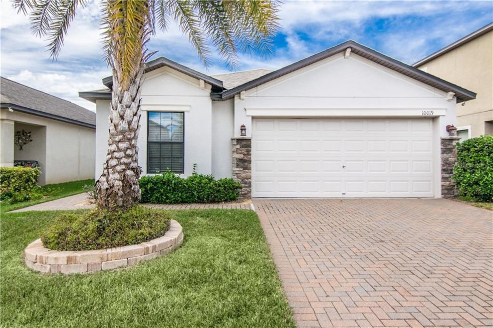 Charming curb appeal!