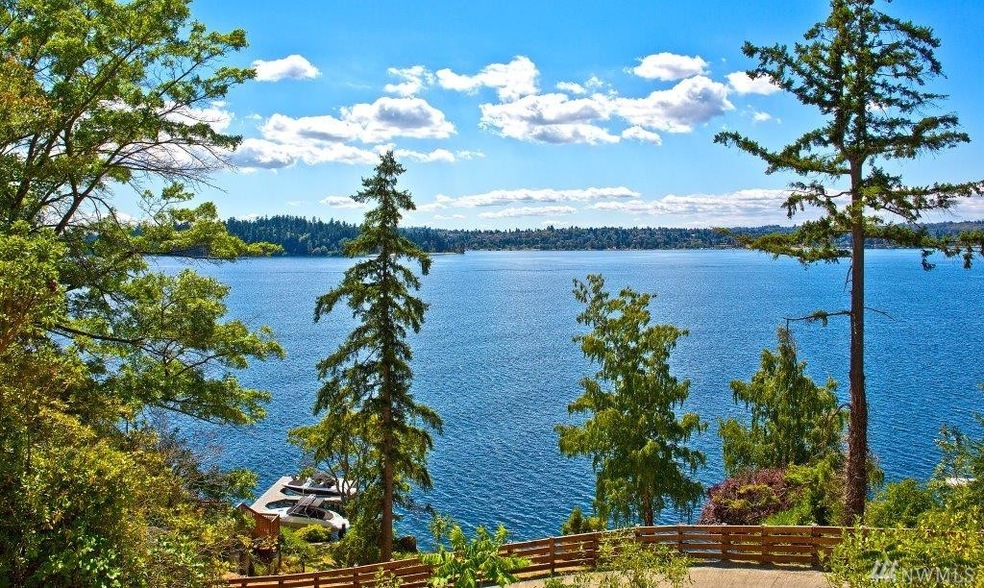 4041 W Mercer Way, Mercer Island, WA 98040 - photo 1