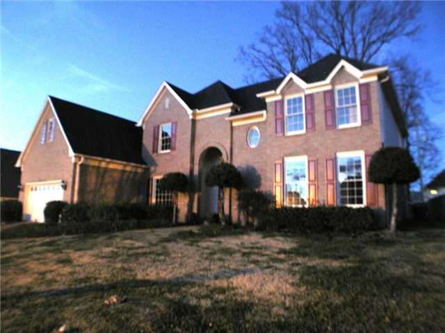 Lovely All Brick Home In Cordova's Berryhill Farms