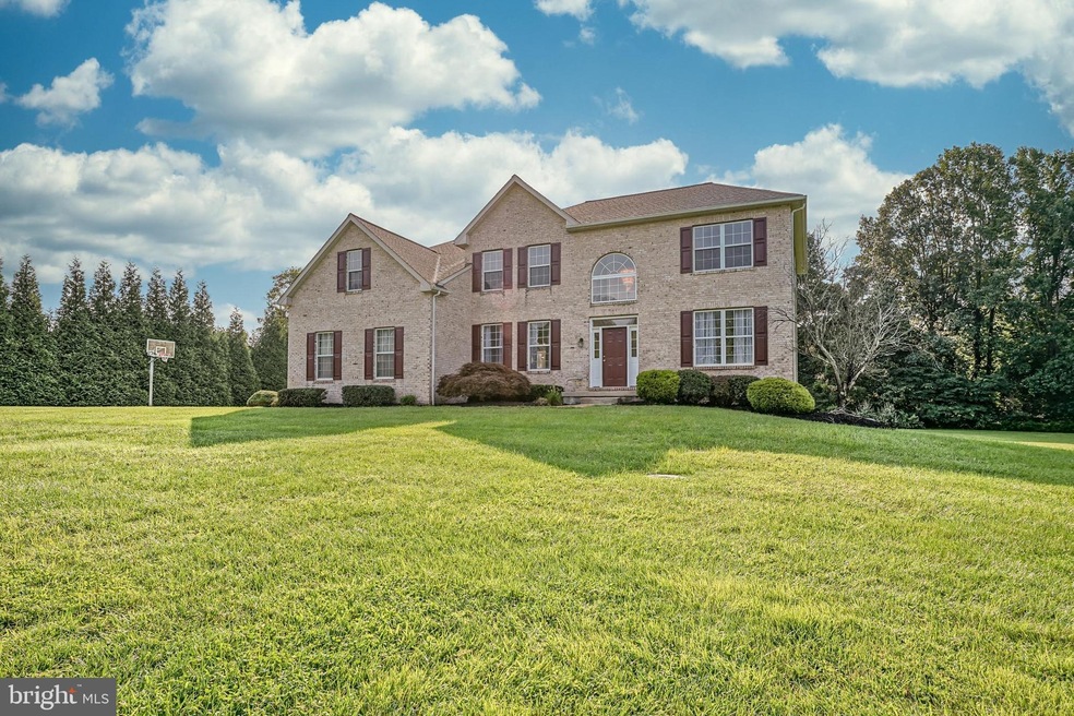 194 Hunters Run, Swedesboro, NJ 08085 - photo 1