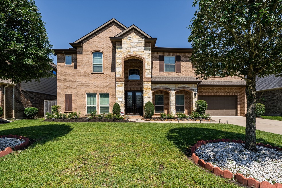 3919 Banks Landing Ct, Fulshear, TX 77441 - photo 1