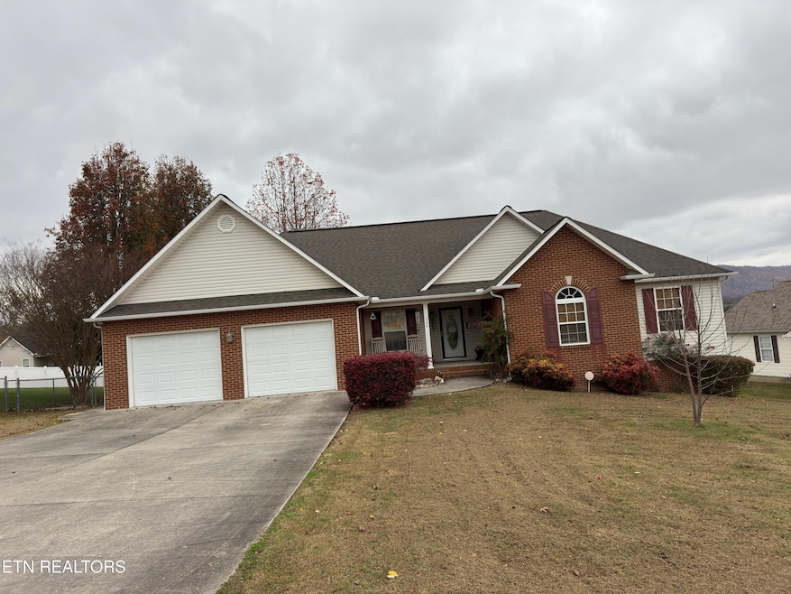 320 Clover Cir, Jacksboro, TN 37757 - photo 1
