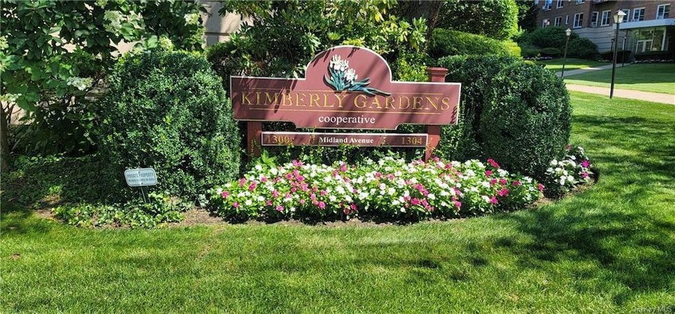 Kimberly Gardens Cooperative unit C55, Yonkers, NY 10704 - photo 1