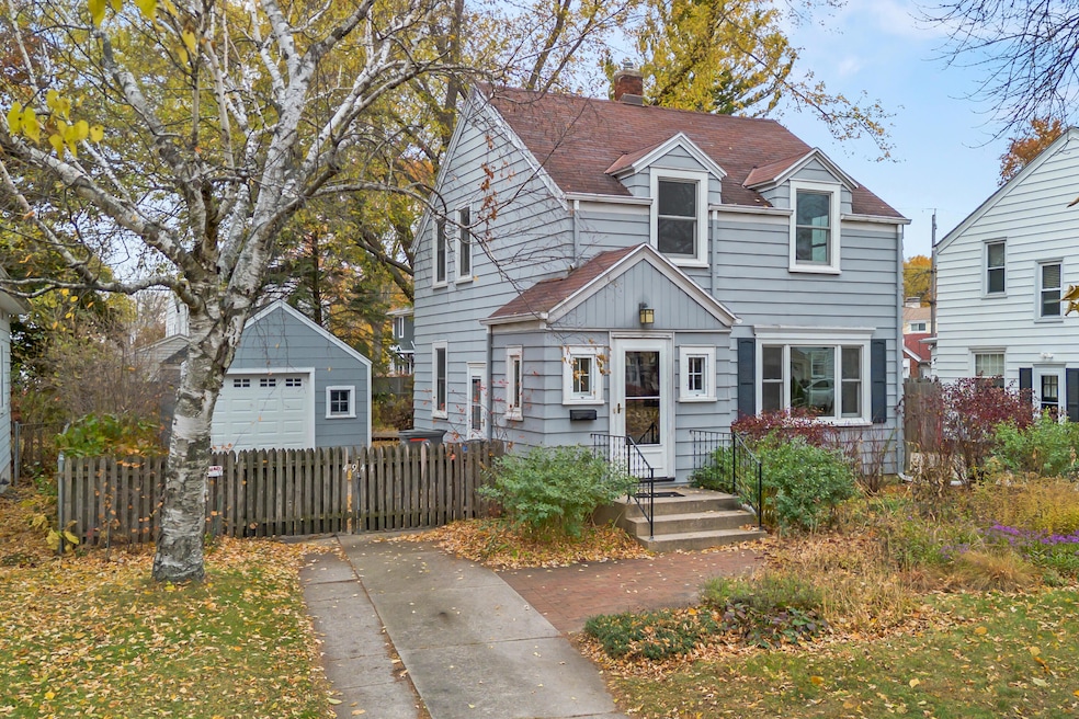 4941 N Hollywood Ave