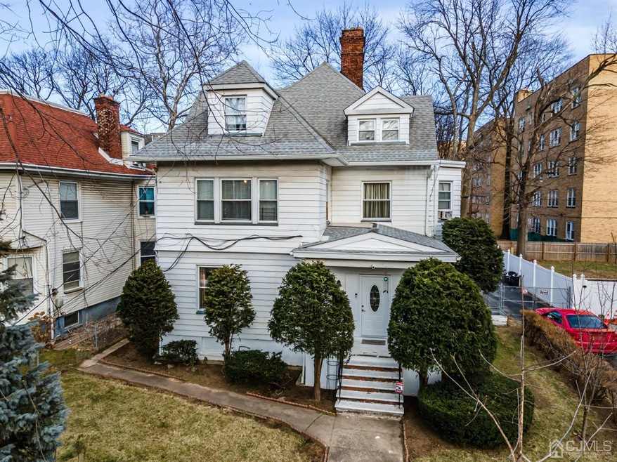 573 Westminster Ave, Elizabeth, NJ 07208 - photo 1