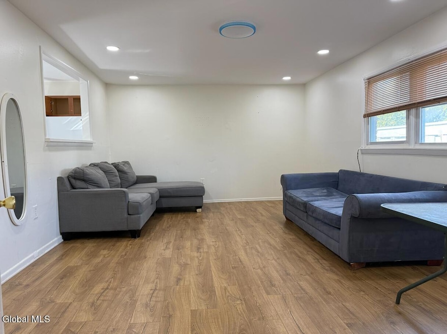 For Rent $1,900/month