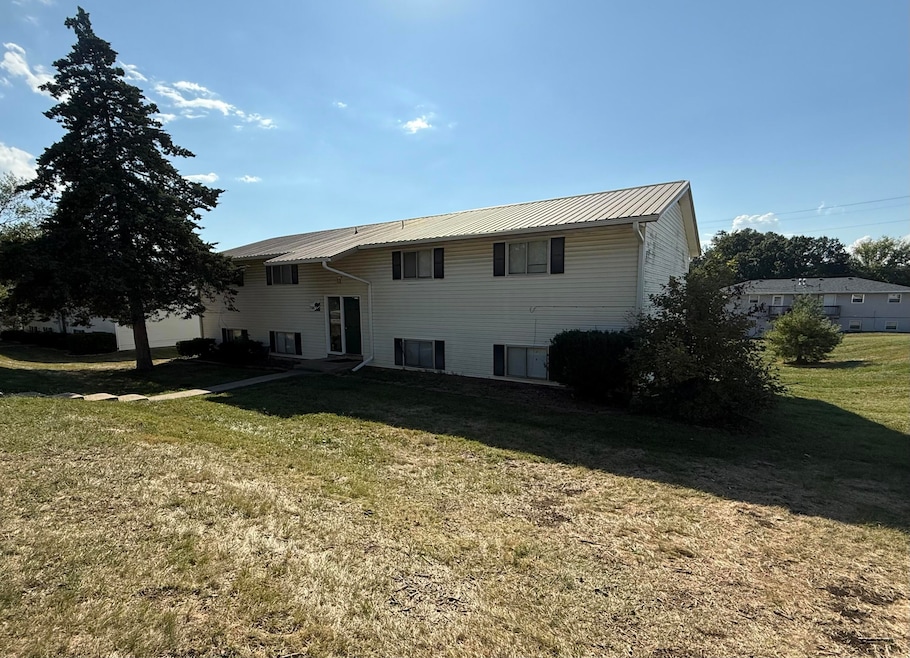 7305 N Moberly Dr unit C, Columbia, MO 65202 - photo 1