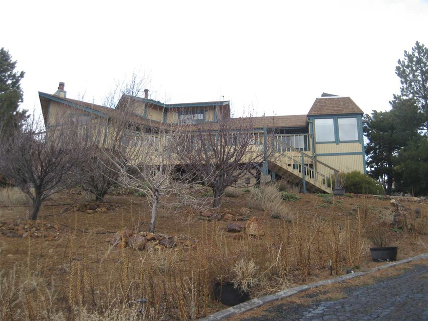 4995 Malapi Way, Sparks, NV 89431 - photo 1