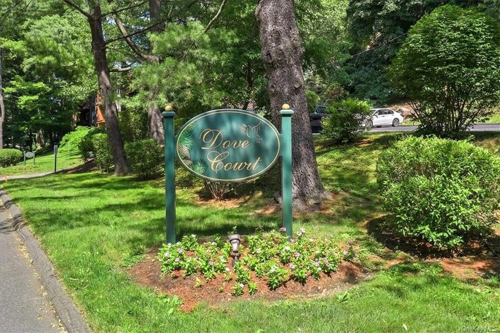 8 Dove Ct unit 8-F, Croton On Hudson, NY 10520 - photo 1