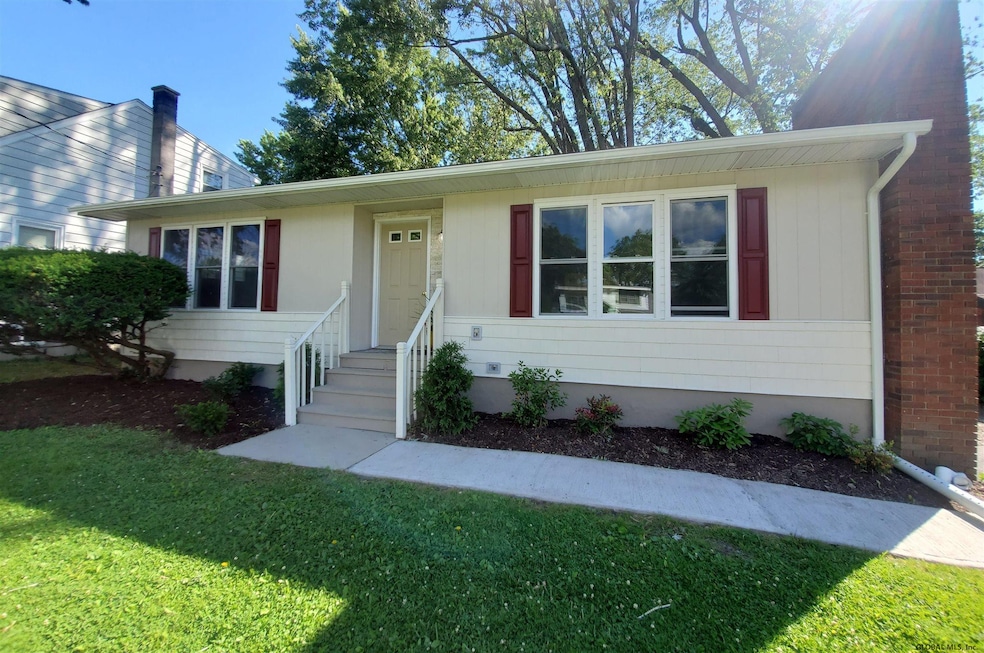 41 New York Ave, Rensselaer, NY 12144 - photo 1