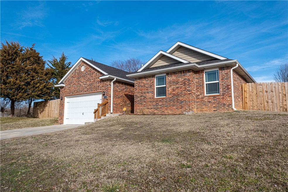 3233 Oglethorpe St, Springdale, AR 72764 - photo 1