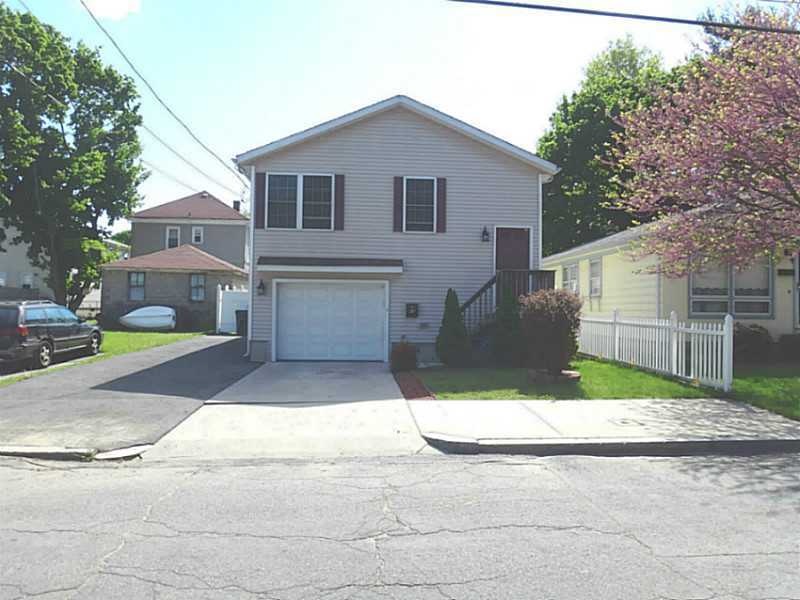 95 Brush Hill Rd, Providence, RI 02909 - photo 1