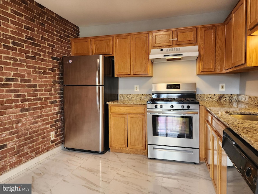 9296 Cardinal Forest Ln unit 301, Lorton, VA 22079 - photo 1