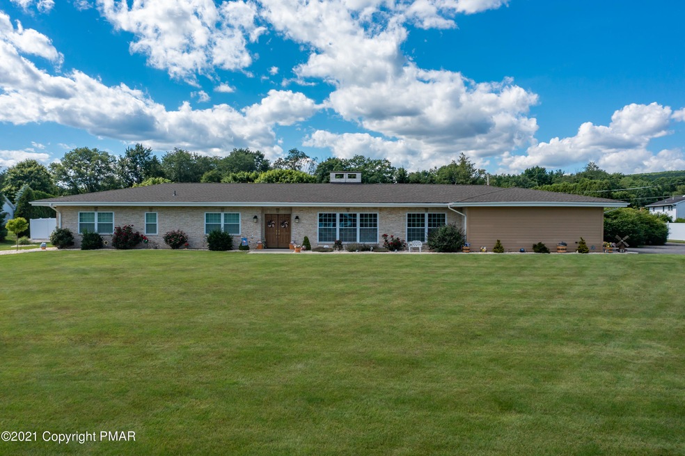 39 Lafayette Ave, Tamaqua, PA 18252 - photo 1