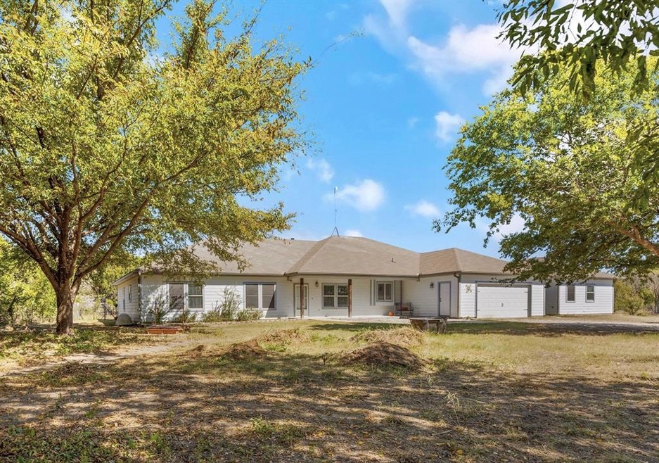 400 Deer Valley Rd, Weatherford, TX 76085 - photo 1