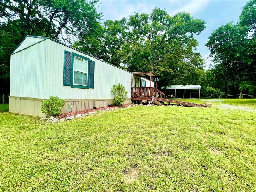 501 Lazy Ike Ln, Pottsboro, TX 75076 - photo 1